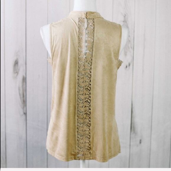 Gold tan suede sleeveless top with crochet - Picture 1 of 9